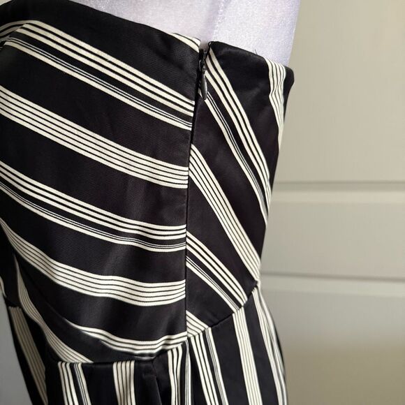 NWT REISS Vienna Black and White Stripe Satin Strapless Jumpsuit Size 10 - Picture 7 of 11